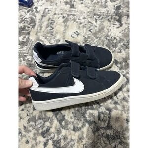 Nike Court Royale Athletic Sneaker Shoes Youth Size 3Y Navy Blue 833536-400 GUC